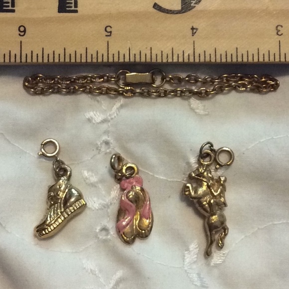 🌹Child's charm bracelet sneaker ballet horse tennis - Picture 4 of 6